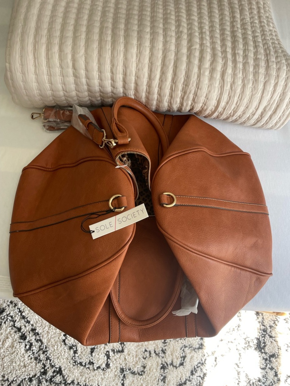 NWT Sole Society Weekender Duffle Bag - Cognac - Picture 4 of 4